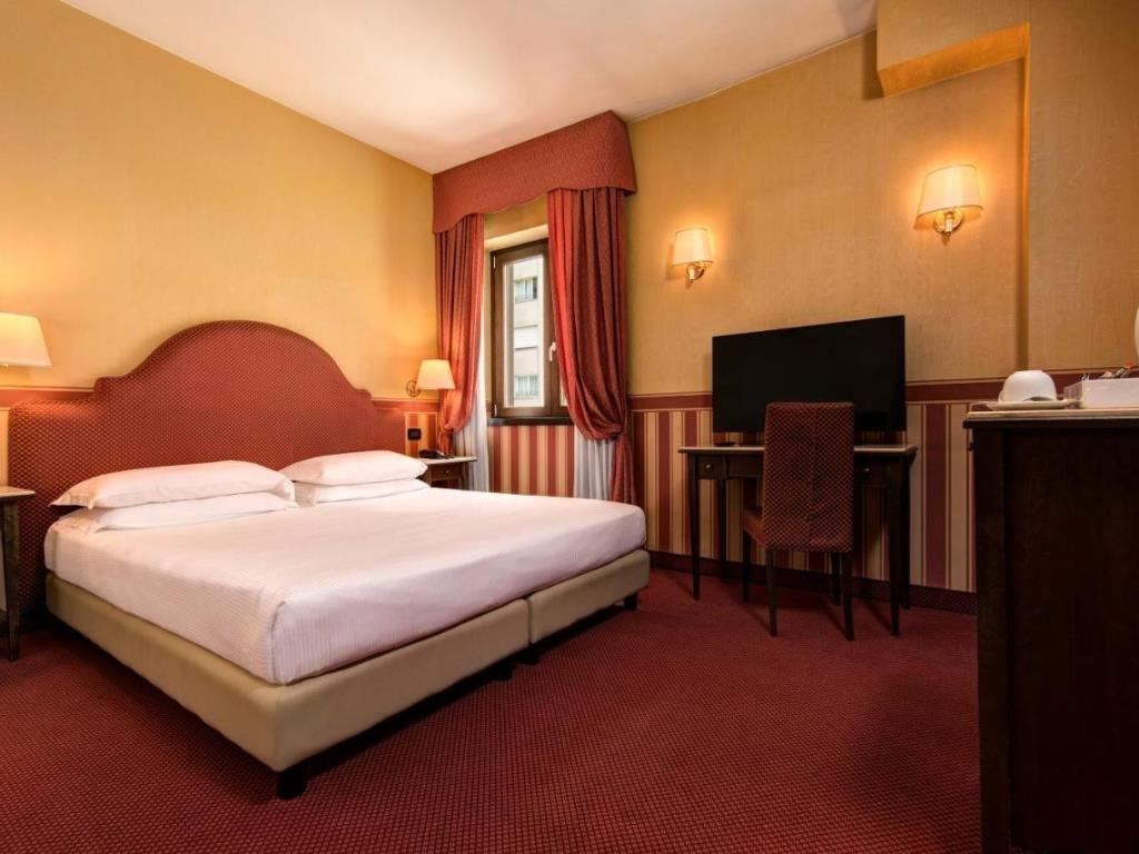 rooms-deluxe-queen-2-pax