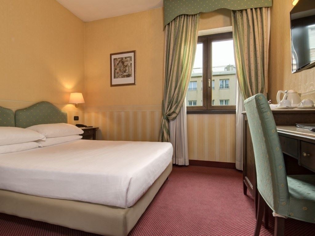 rooms-deluxe-queen-dus