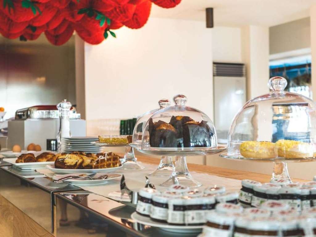 restaurants-restaurant