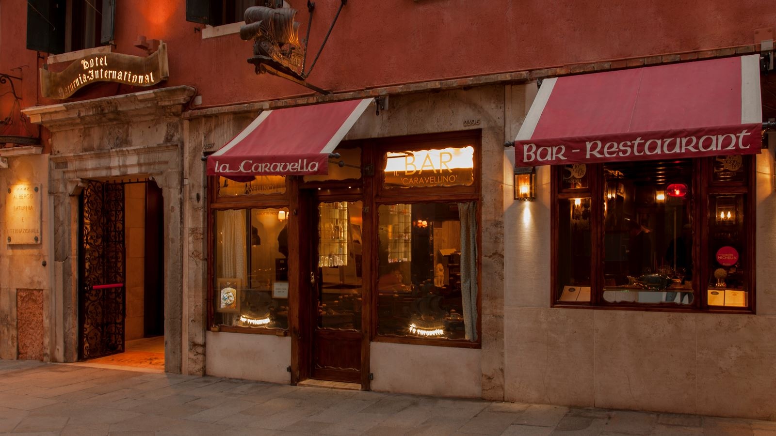 restaurants-restaurants