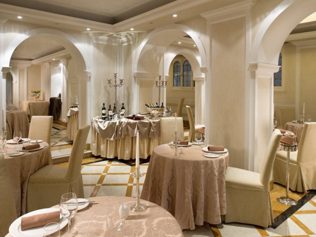 restaurants-restaurant