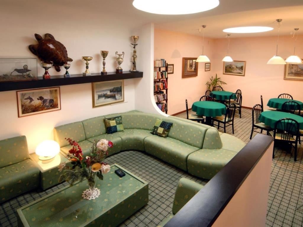 restaurants-breakfast-room