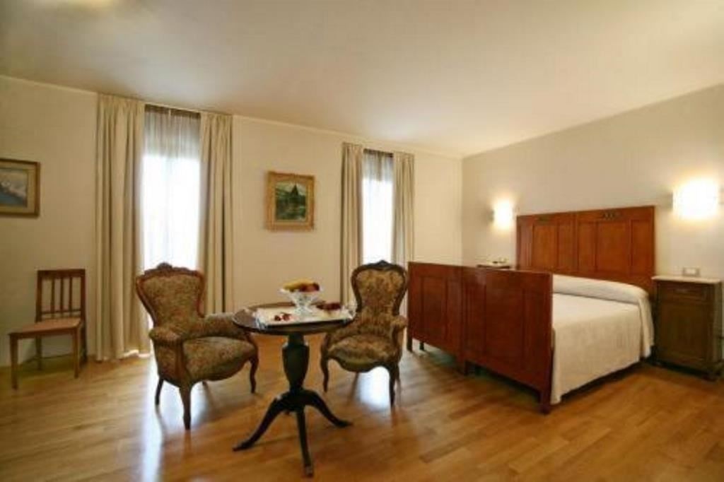 rooms-tripla-vista-mare-laterale