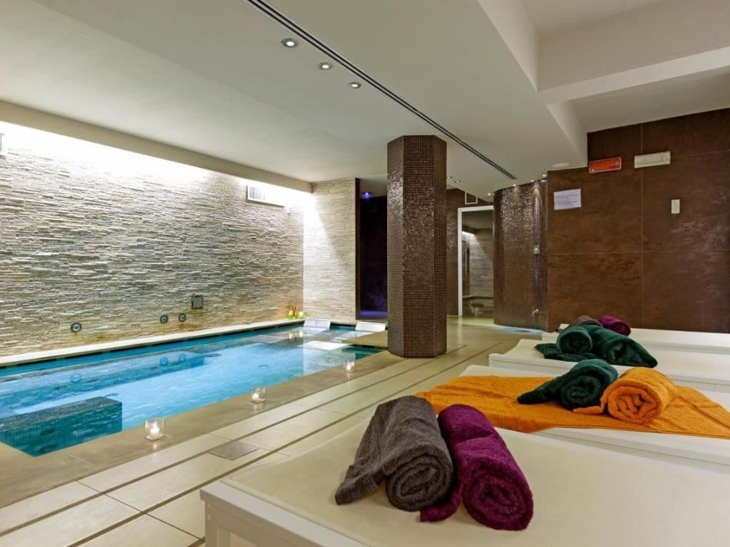 pools-indoor-pool