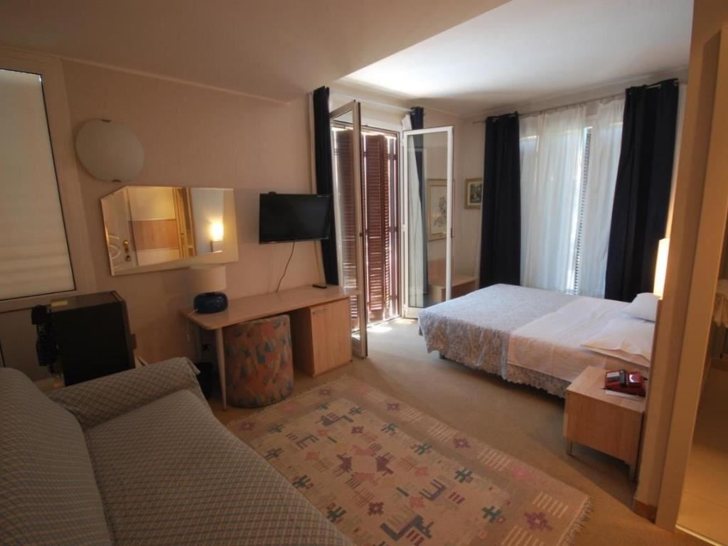 rooms-quadrupla-superior-balcone