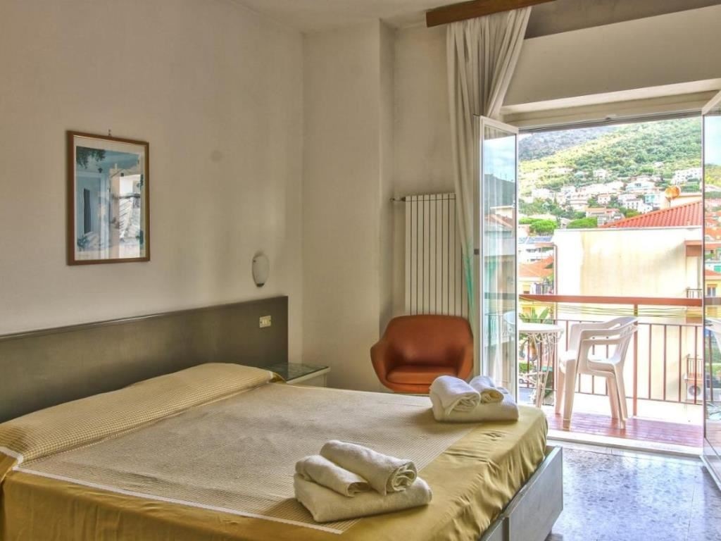 rooms-double-room-balcony