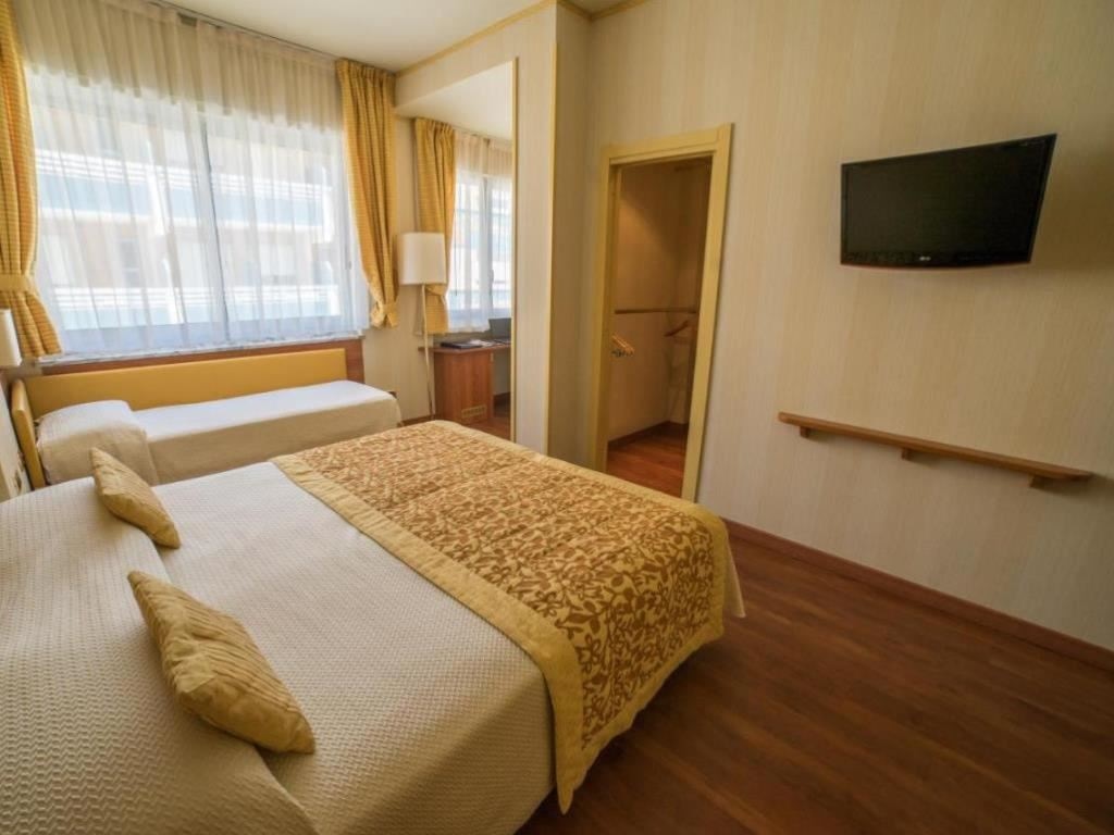 rooms-tripla-classic-balcone-vmontagna