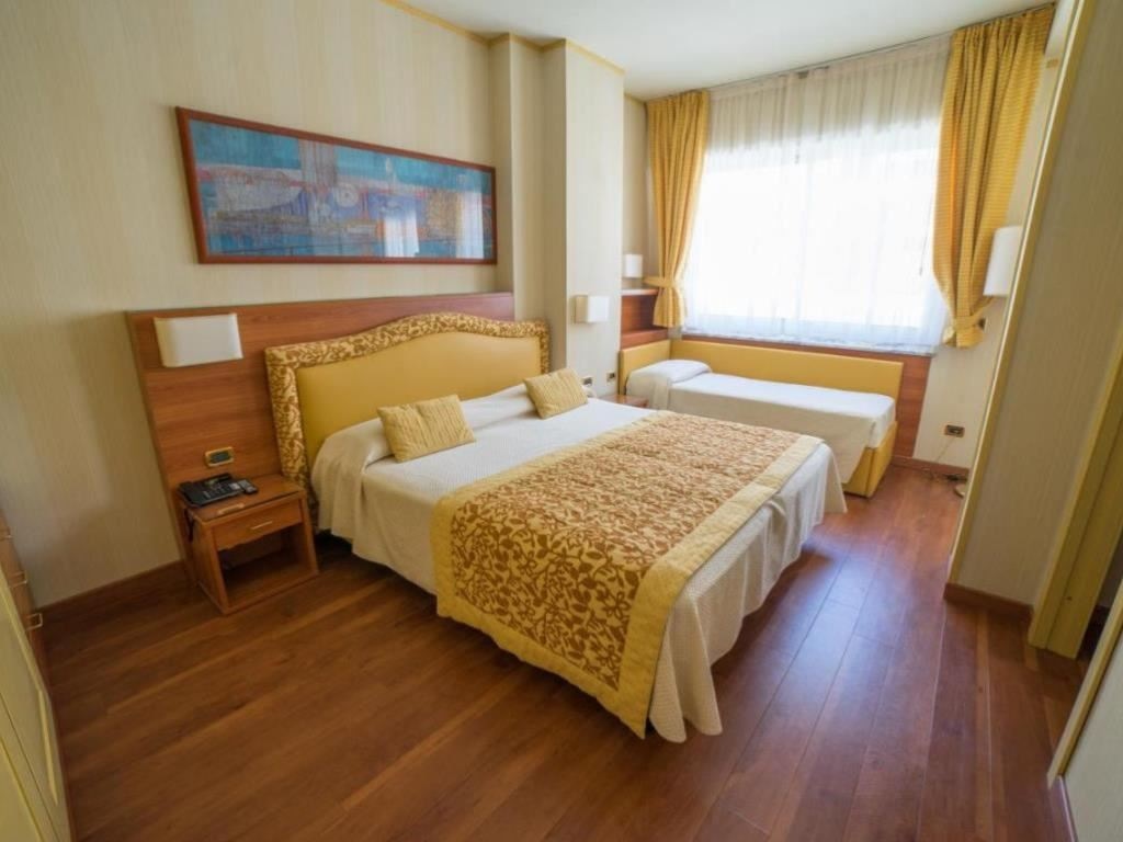 rooms-quadrupla-classic-balcone-vmont