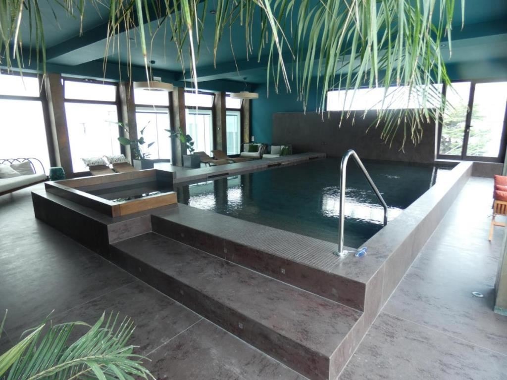 pools-indoor-pool