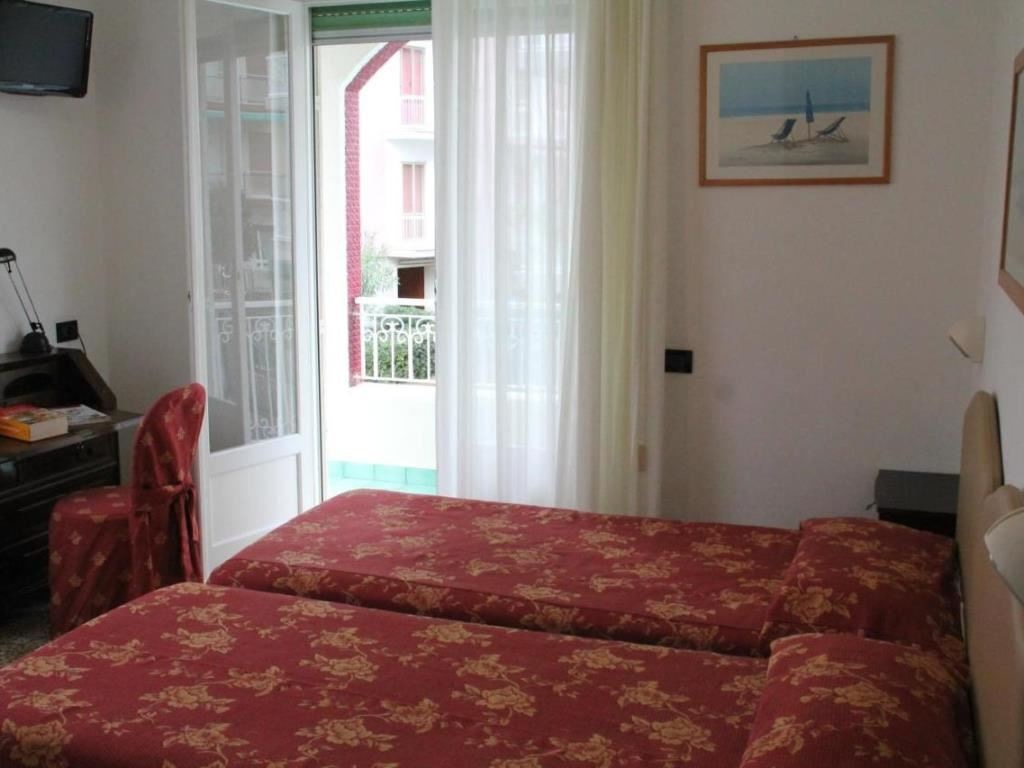 rooms-tripla-balcone