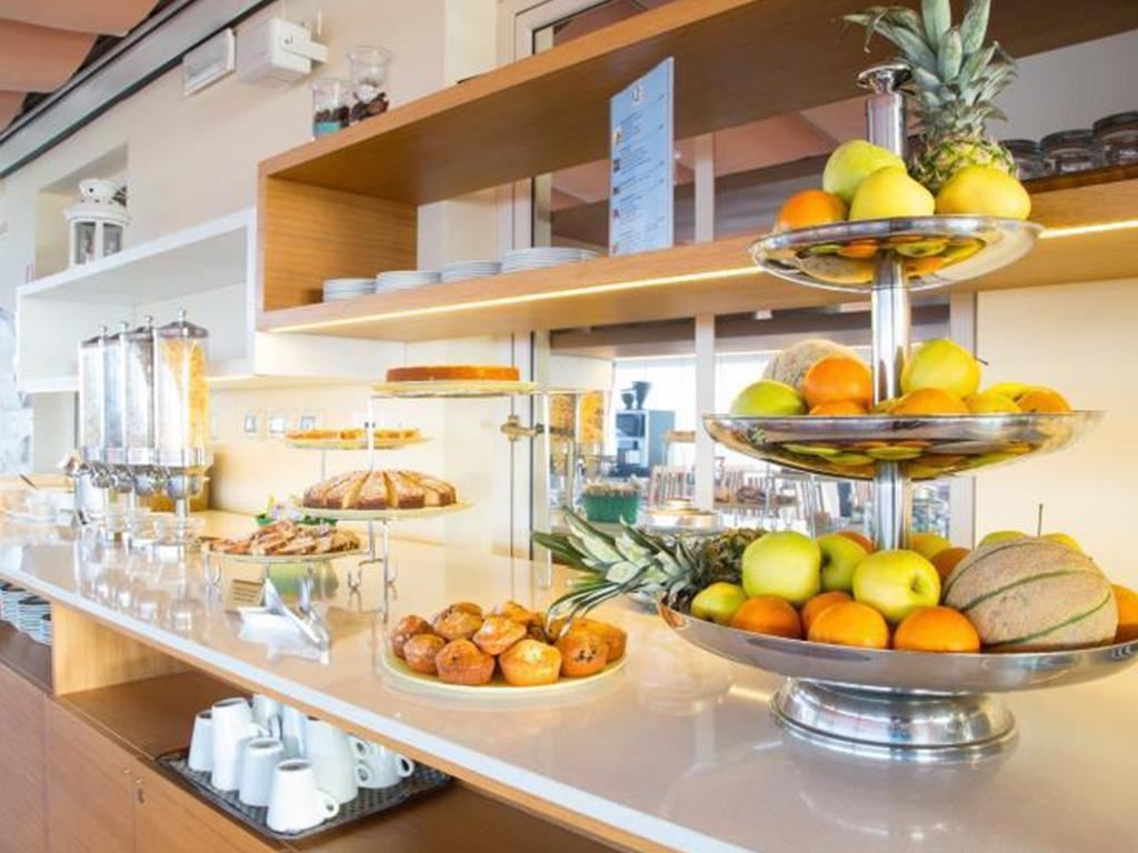 restaurants-restaurant