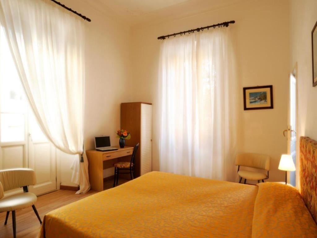 rooms-double-room-balcony