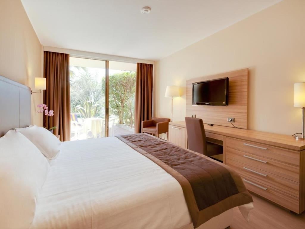 rooms-junior-suite-2-pax-balcone-vmare