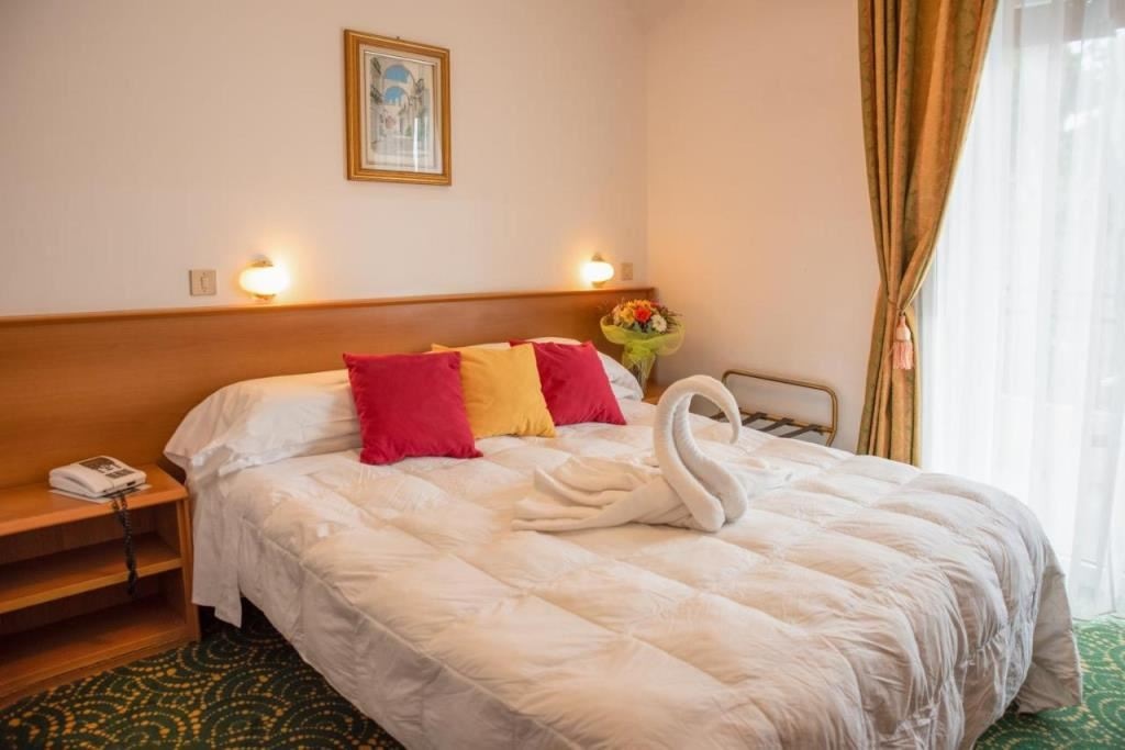 rooms-double-room-economy