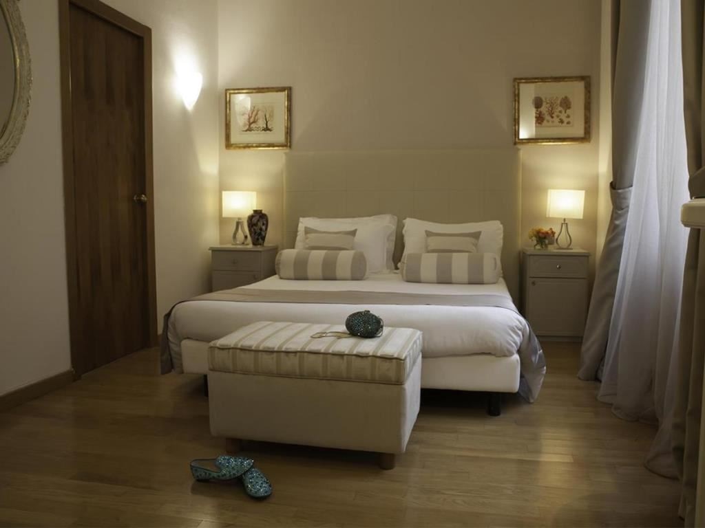 rooms-standard-double-room