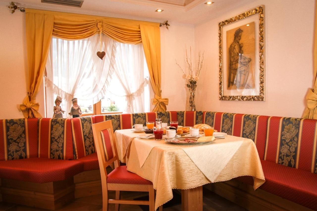 restaurants-breakfast-room