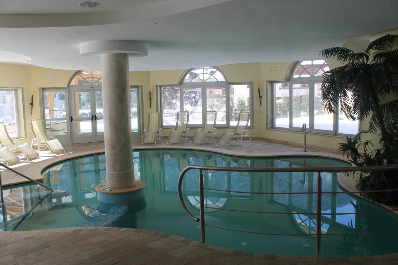 pools-indoor-pool