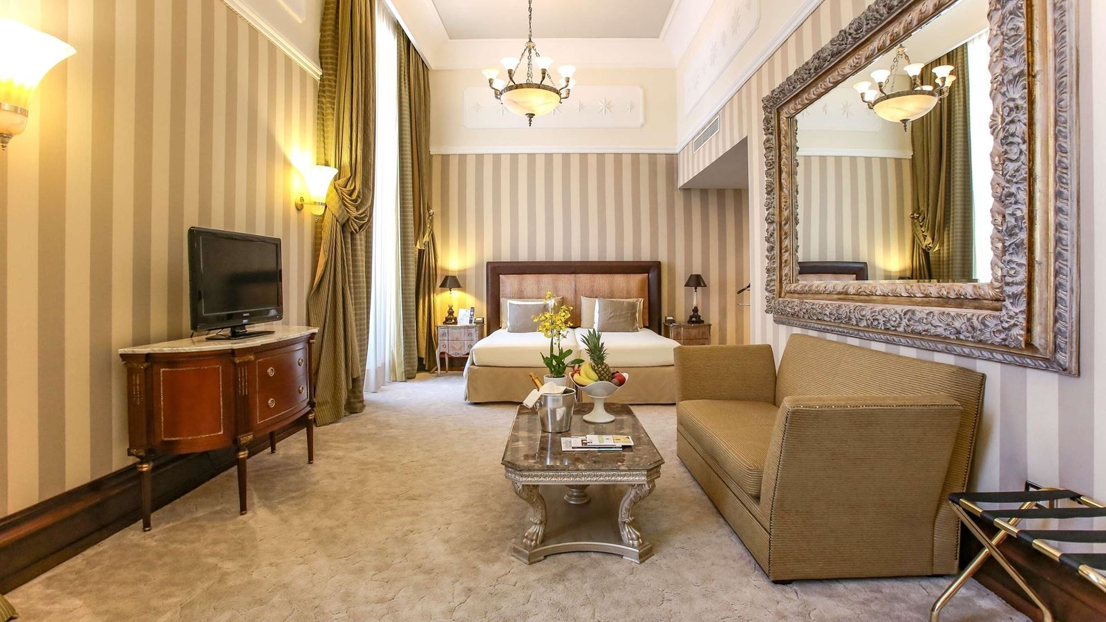 rooms-junior-suite-with-views