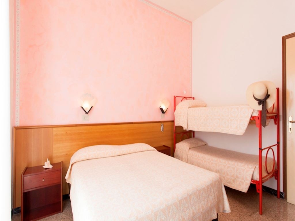 rooms-standard-room-balcony