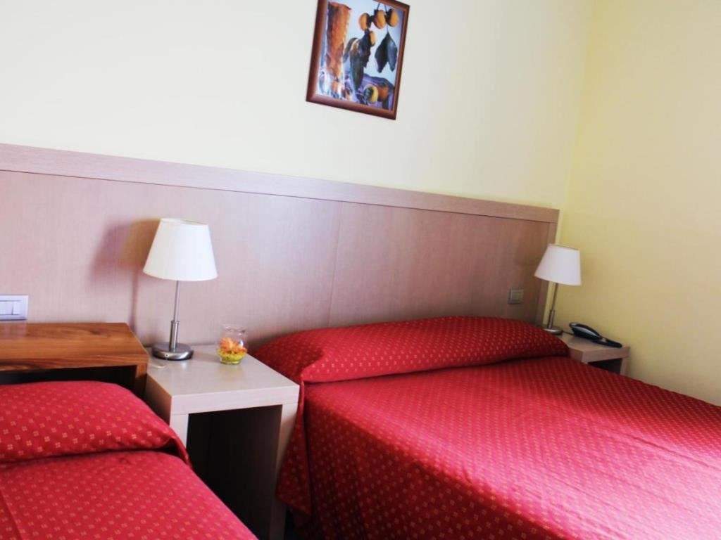 rooms-standard-room-balcony