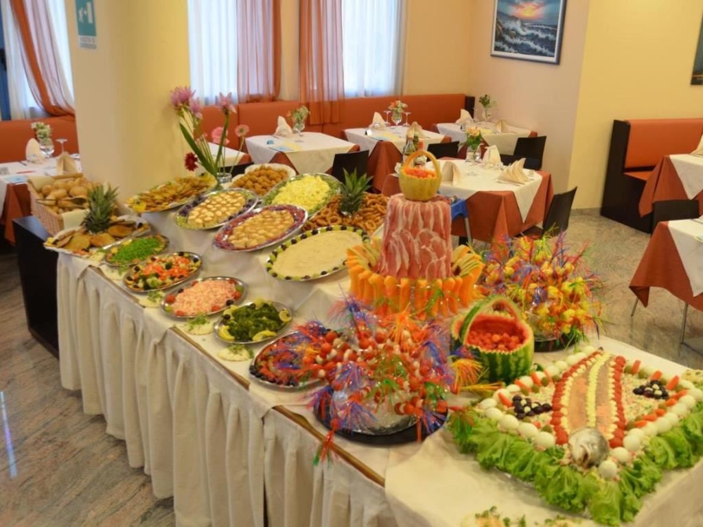 restaurants-restaurant
