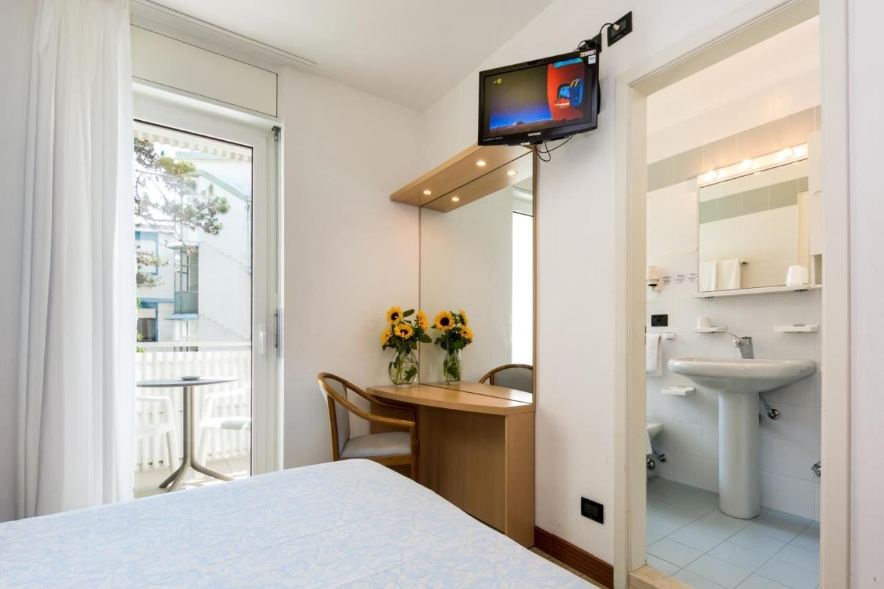 rooms-basic-double-room