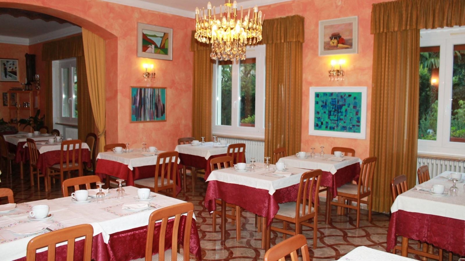 restaurants-restaurants