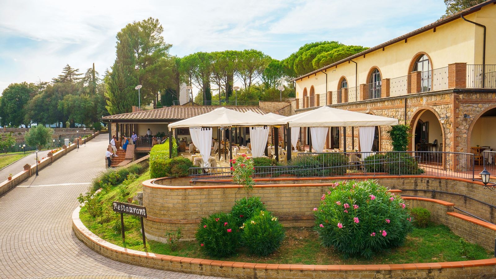 restaurants-restaurants