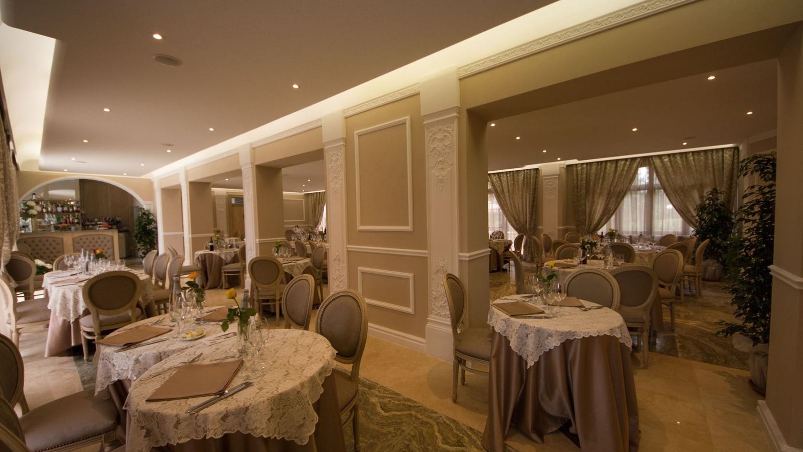 restaurants-restaurants