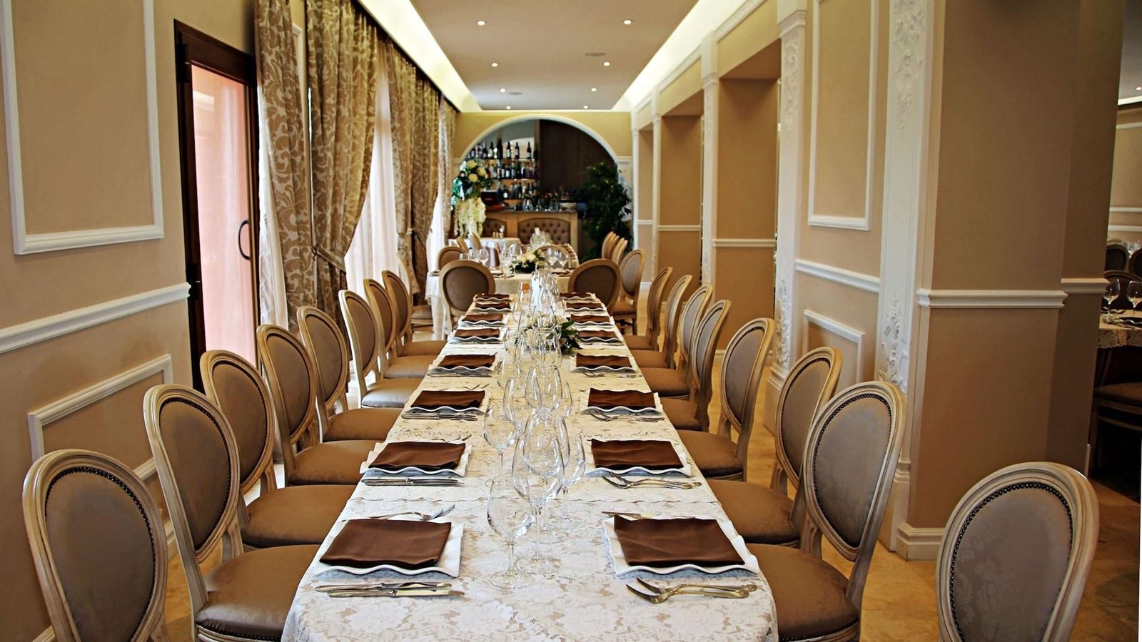 restaurants-restaurants