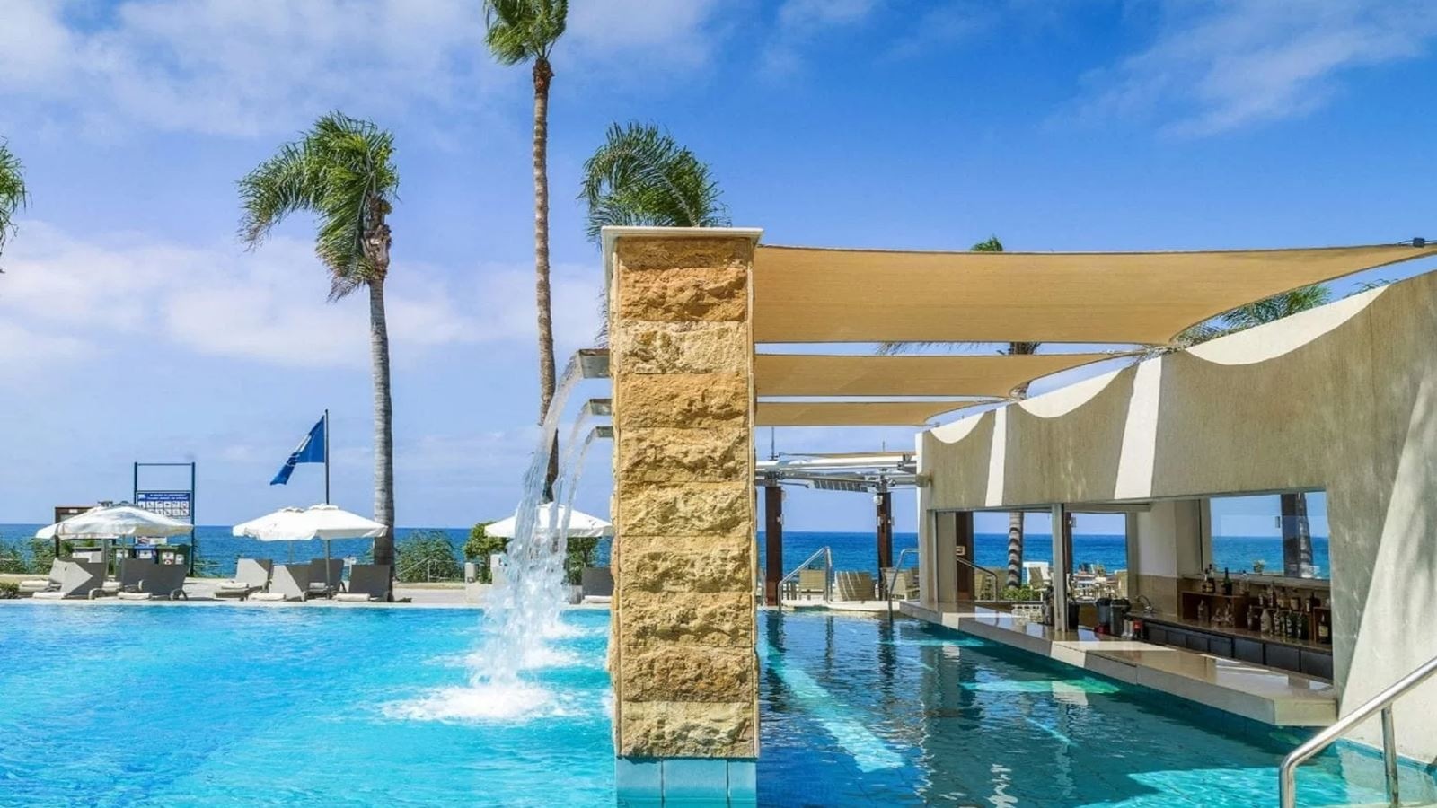 bars-infinity-pool-bar