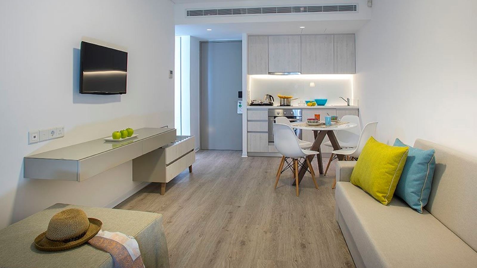 rooms-deluxe-apartment