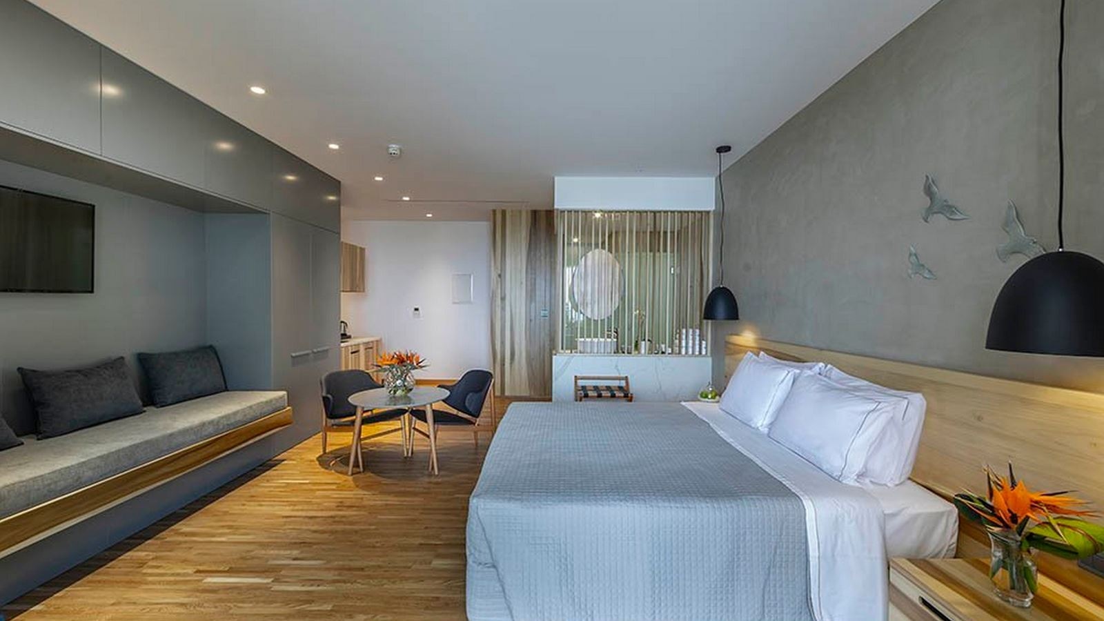 rooms-executive-suite-balcony