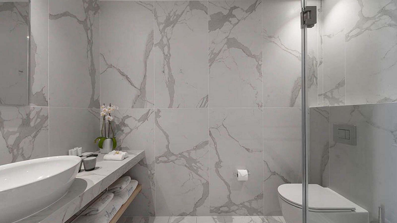 rooms-executive-suite-balcony