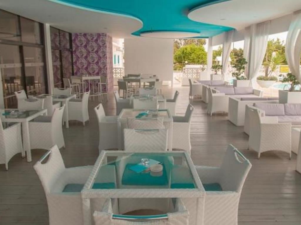 restaurants-pool-bar