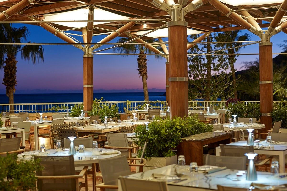 restaurants-restaurant