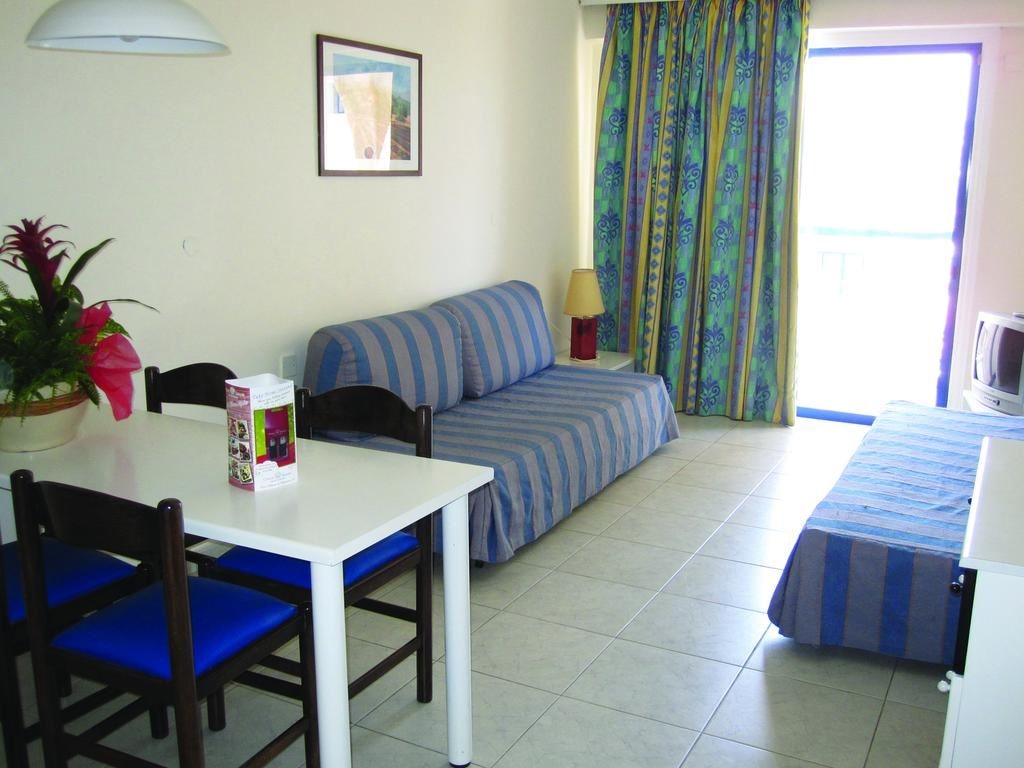 rooms-standard-apartment