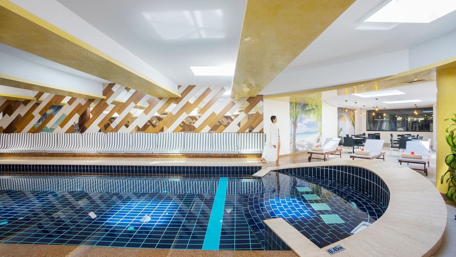 pools-indoor-pool
