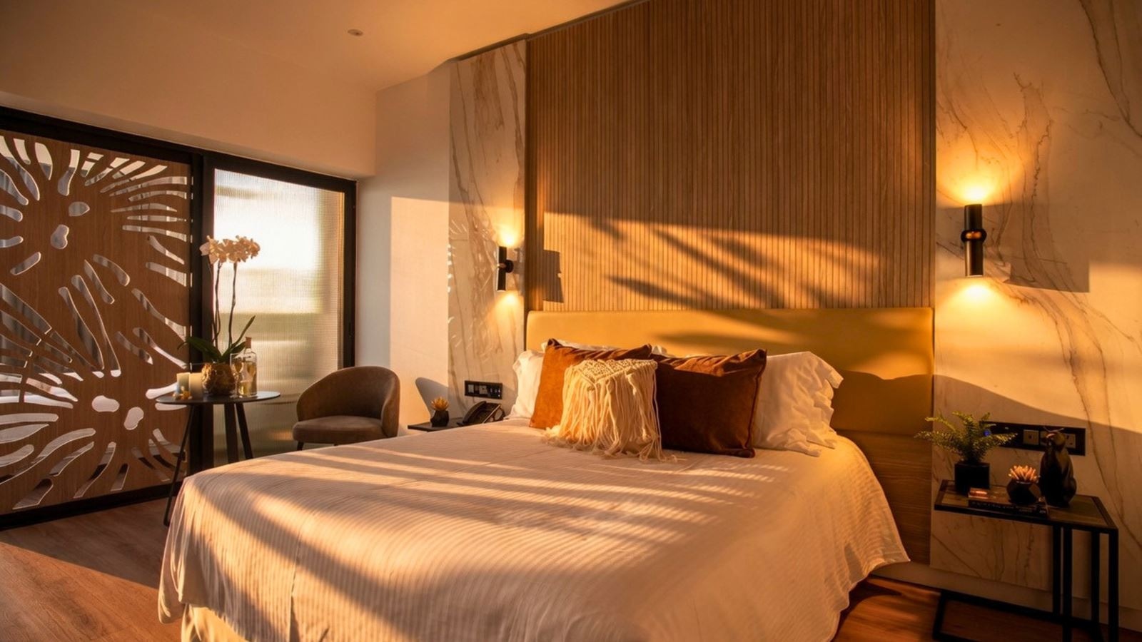 rooms-superior-familyroom-seaview-balcony
