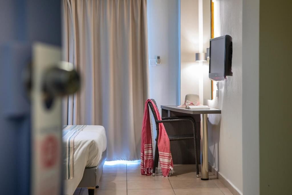 rooms-single-use-standard-room