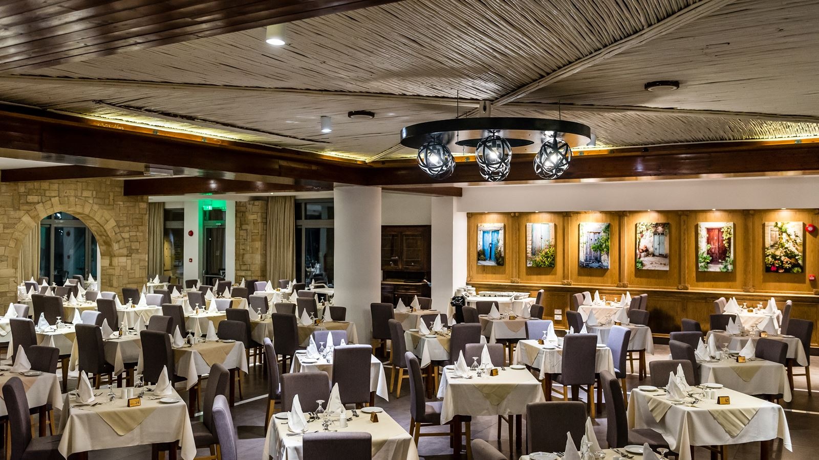 restaurants-restaurants