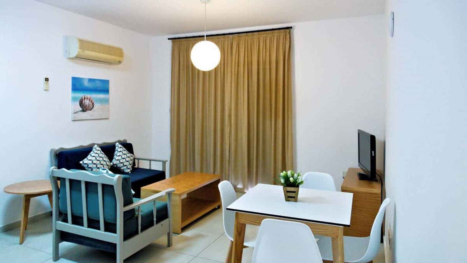 rooms-superior-apartment-balcony-or-terrace