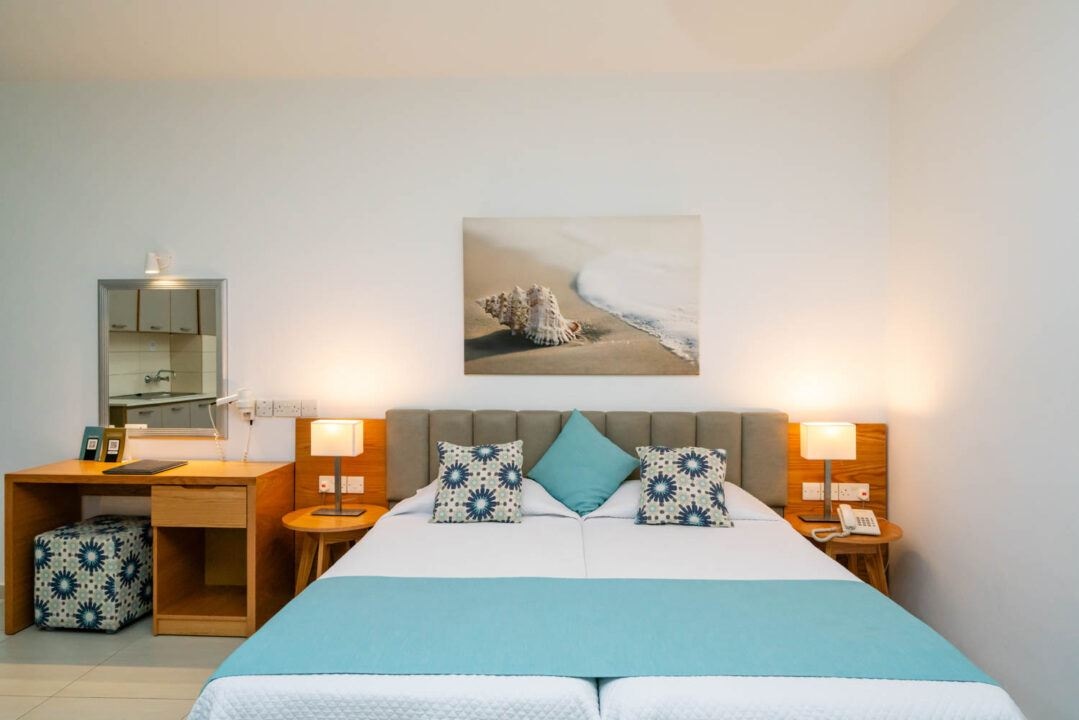 rooms-superior-studio-balcony-or-terrace