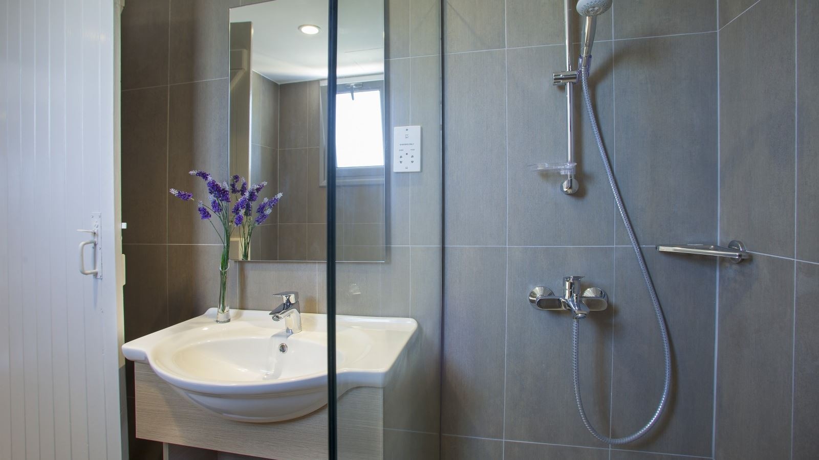 rooms-2-bedroom-superior-apartment-balcony-or-terrace