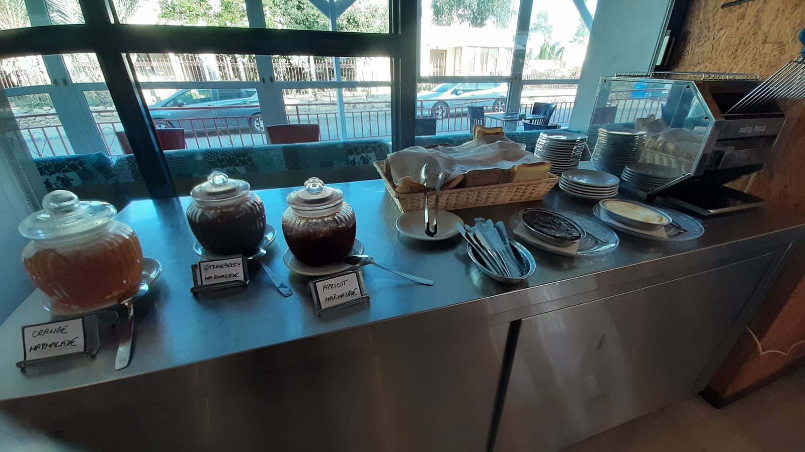 restaurants-restaurants