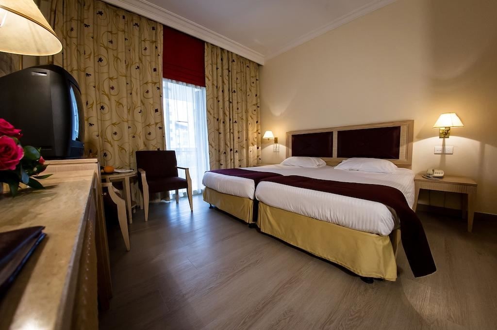 rooms-twin-standard-room