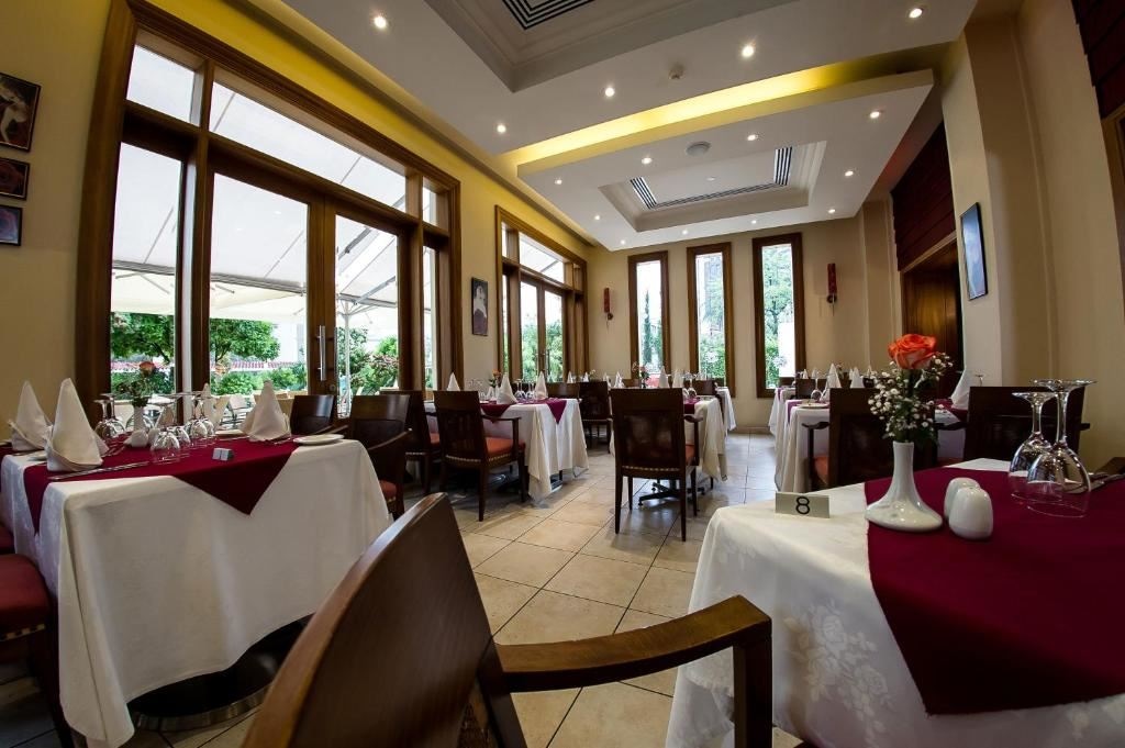 restaurants-main-restaurant