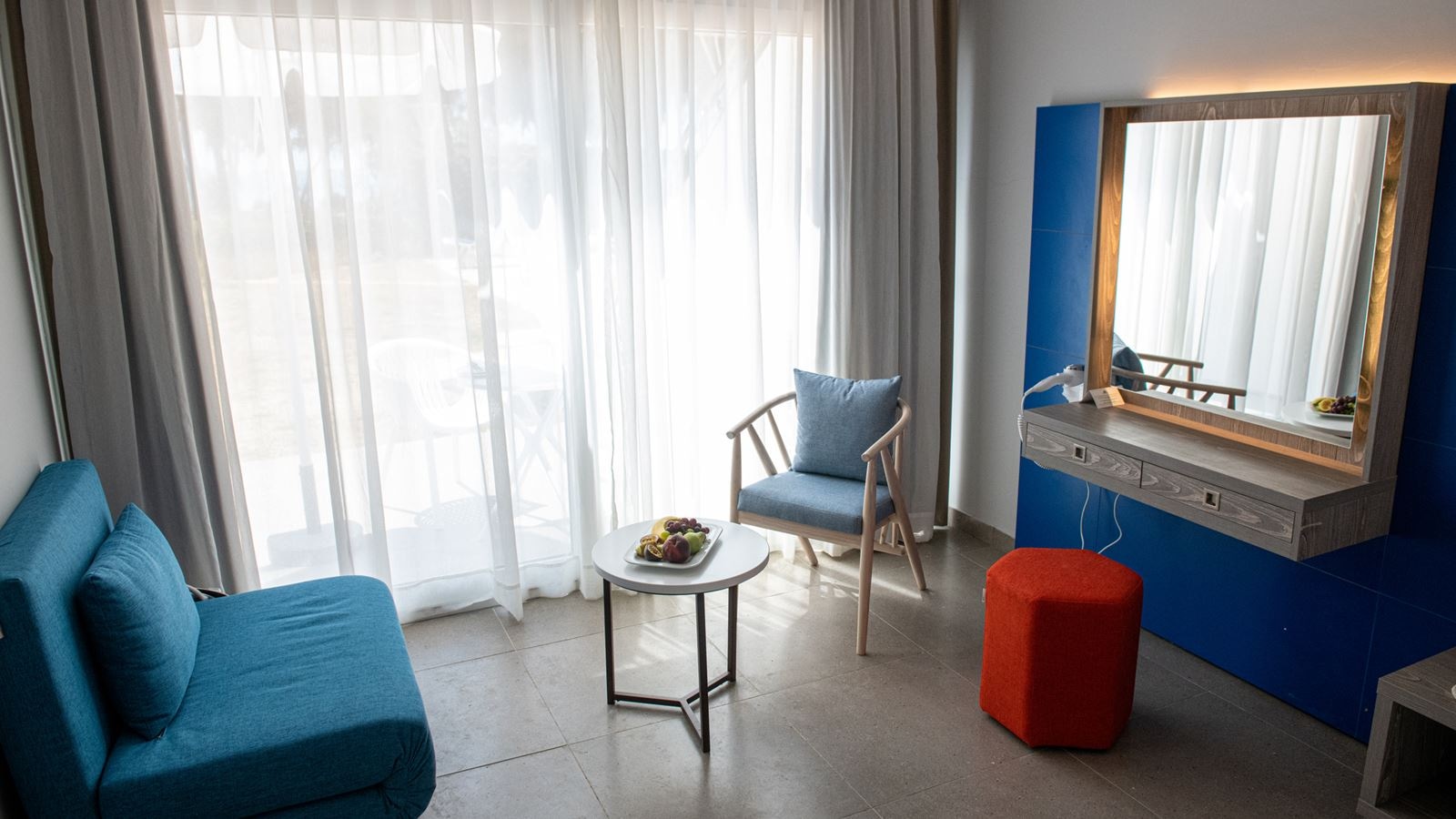 rooms-singleuse-standard-room-balcony-or-terrace