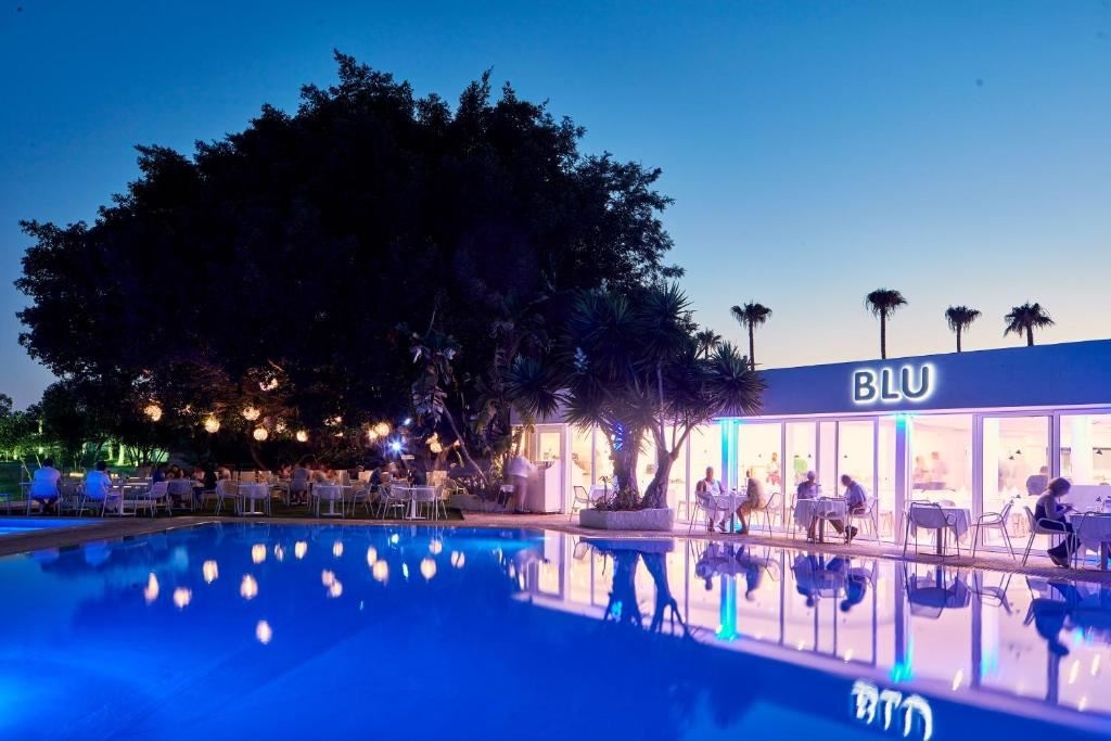 restaurants-blu-main-restaurant