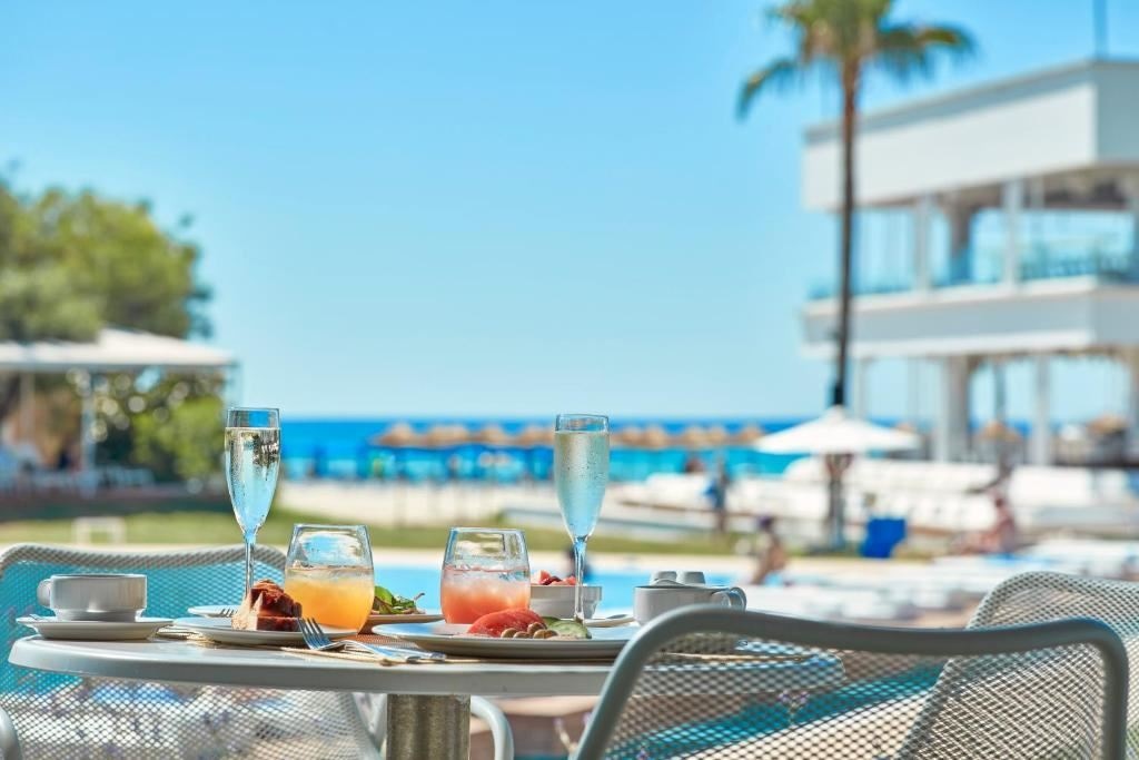 restaurants-blu-main-restaurant